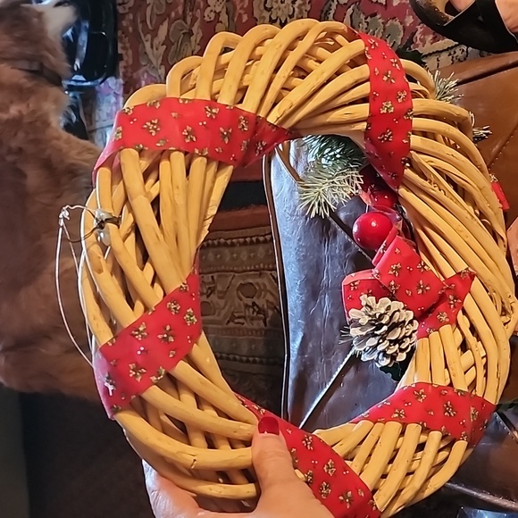 BAMBOO CHRISTMAS WREATH BEAUTIFULLY DECORATED - Picture 4 of 4